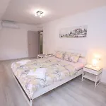 The Sun Loves - Right Beside The Park! Appartamento
