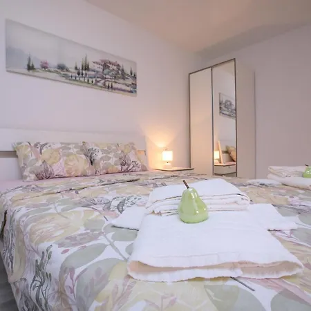 Appartement The Sun Loves - Right Beside The Park! Sandanski